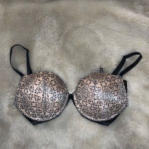 Victoria’s Secret very sexy push-up bra
